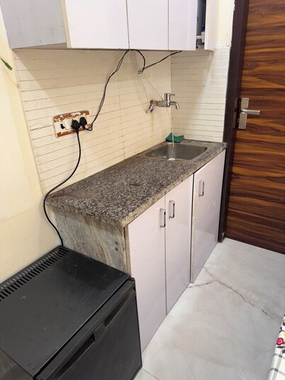 Charming 1-bedroom house in amazing New Delhi with AC