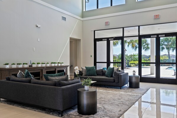 Interior - New Luxury 4 Bedroom Villa by 𝓓𝓲𝓼𝓷𝓮𝔂 w/ Pool (Davenport)