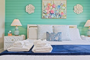 4 Schlafzimmer, Schreibtisch, Bügeleisen/Bügelbrett, kostenloses WLAN