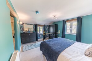 5 habitaciones, tabla de planchar con plancha y wifi gratis