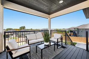 Terrace/patio - Serenity's Edge - Large Kennewick Home (Kennewick)