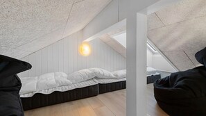 8 bedrooms, free WiFi