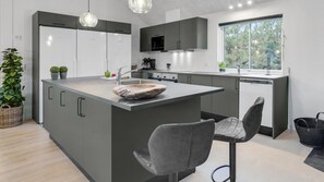 Fridge, oven, stovetop, coffee/tea maker - VillaVilla #808 - Fjellerup, Østjylland (Glesborg)