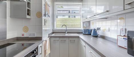 KĂŒhlschrank, Mikrowelle