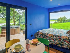 Unclassified image, 3 of 13, button