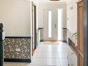 Unclassified image, 5 of 20, button