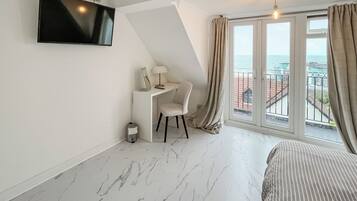 4 bedrooms, free WiFi