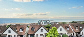 4 bedroom accommodation in Hythe