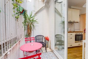 屋外ダイニングエリア