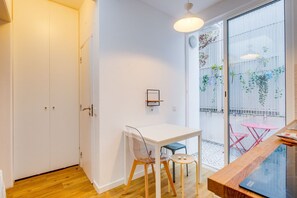 Dining - GuestReady - Secret Nook in Lisbon (Lisbon)