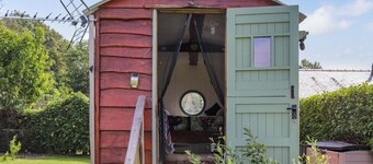 Glan Tywyn Shepherds Hut