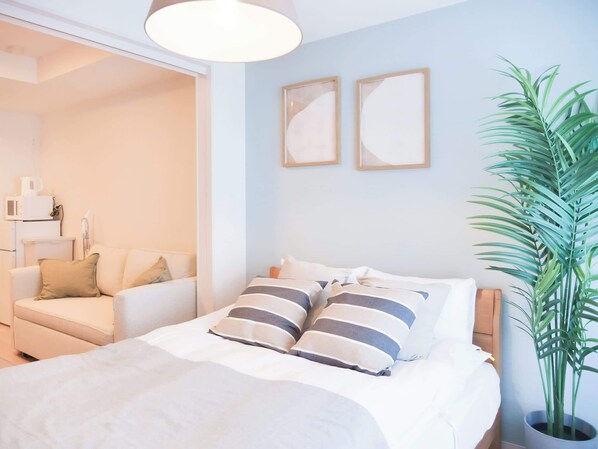 1 bedroom, desk, WiFi, bed sheets