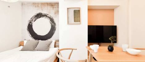 1 bedroom, desk, WiFi, bed sheets