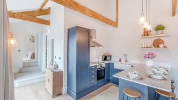 Dishwasher, high chair