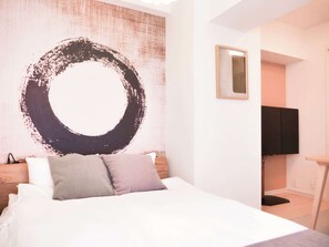 1 bedroom, desk, WiFi, bed sheets