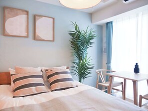 1 bedroom, desk, WiFi, bed sheets