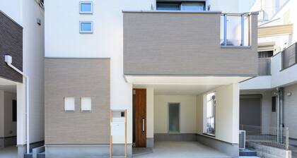 Newly built, 6 min. from station, max. 10 people, easy access to Haneda, Asakusa, Shibuya, and Shinjuku