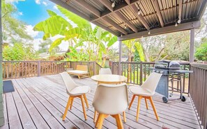 屋外ダイニングエリア