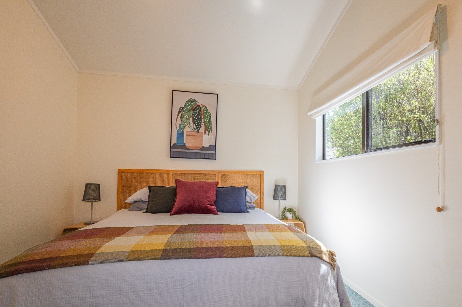 3 bedrooms, desk, travel cot, free WiFi
