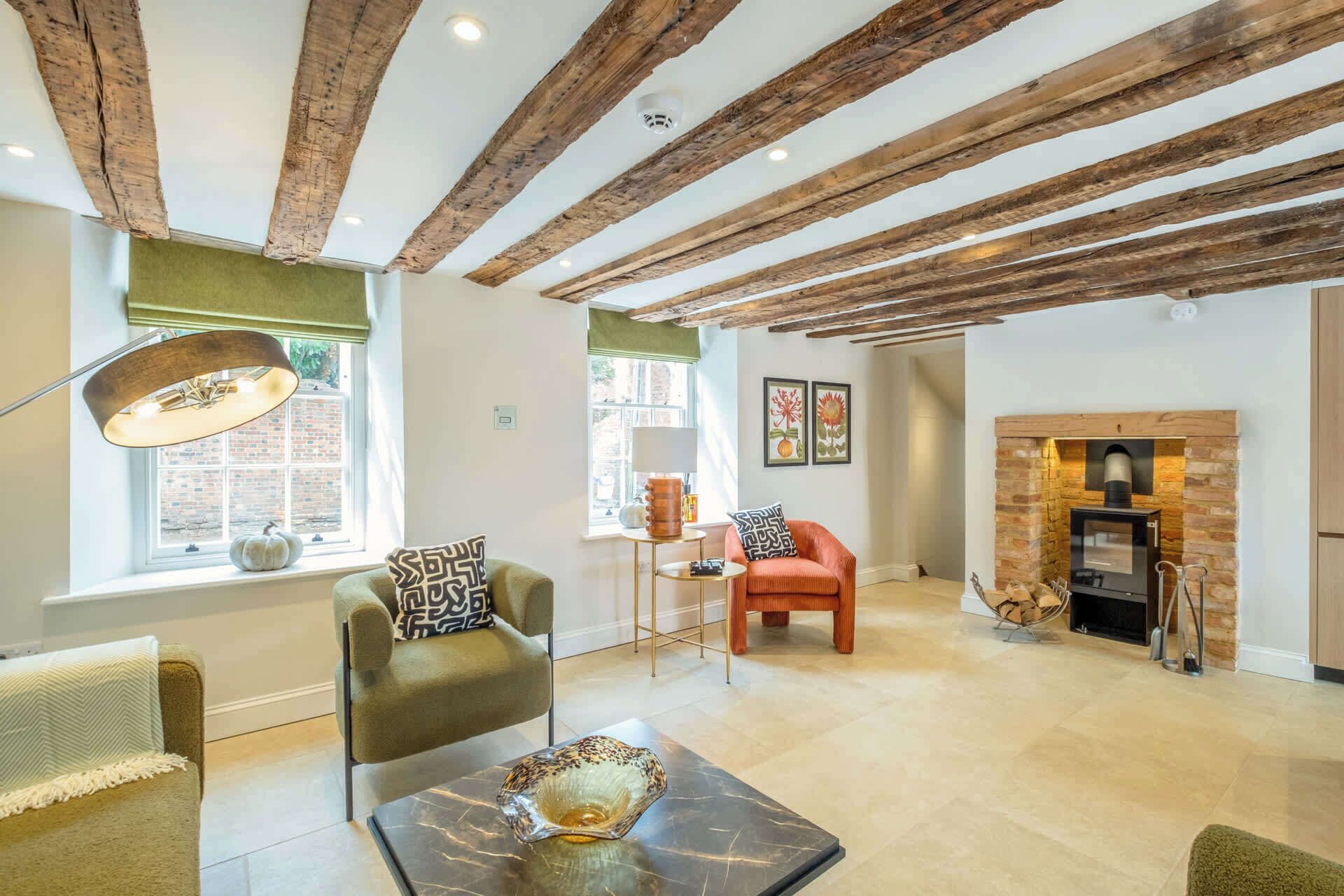 TV, fireplace, offices