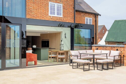 The Granary – Elegant Countryside Retreat