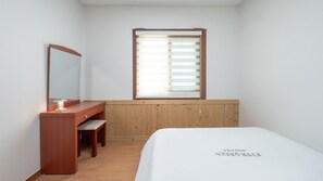 Basic Room, 3 Bedrooms (Whole-C (1F / Duplex /BBQ)) | 1 bedroom, free WiFi