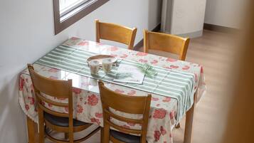 Chambre, 2 chambres (D-3 (2F / Duplex / BBQ))