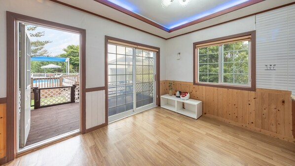 Basic Room, 1 Bedroom (D-Baekilhong 1 (1F/Separate / BBQ))