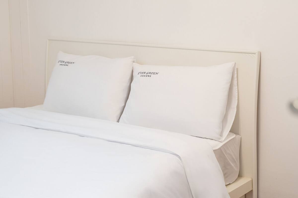 Basic Room, 1 Bedroom (D-Baekilhong 1 (1F/Separate / BBQ)) | 1 bedroom, WiFi (free)