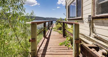 Watefront Getaway w/ Mtn Views & Dock in Clearlake