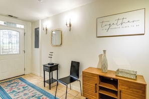 Interior - 1/2 Mi to Metrobus Stop! Walkable Petworth Duplex (Washington)