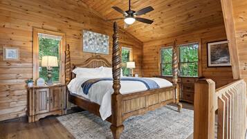 3 makuuhuonetta, silitysrauta/-lauta, vauvan matkasänky, Wi-Fi