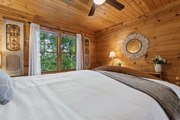3 bedrooms, iron/ironing board, travel cot, WiFi