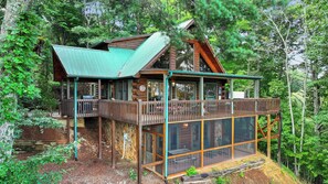 Exterior - Cabin Sweet Cabin | Hot Tub•Game Room•Dog Friendly (Morganton)