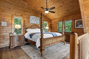 3 bedrooms, iron/ironing board, travel cot, WiFi - Cabin Sweet Cabin | Hot Tub•Game Room•Dog Friendly (Morganton)