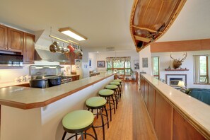 Fridge, microwave, dishwasher, coffee/tea maker - Lakefront Lookout! Private Sand Beach on Superior (Marquette)