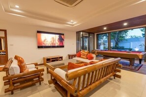 Villa | Living area