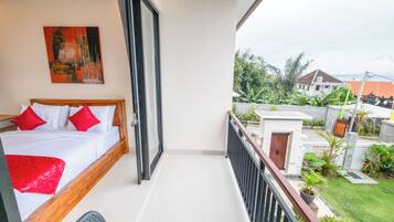 Kamar Deluks | Meja kerja dan Wi-Fi gratis