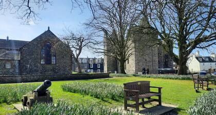 Wee Newton - a house that sleeps 6 guests in 2 bedrooms