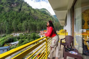 Felles sovesal – basic | Skrivebord for bærbar PC og wi-fi (inkludert)