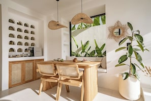 Vila superluxo, vista para a piscina | Sala de jantar