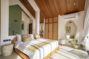 Luxury Villa, Pool View