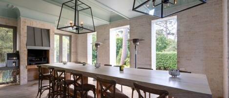 تناول الطعام