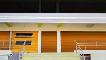 House | Meja sambut tetamu