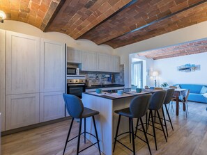 ثلاجة، غسالة أطباق، مستلزمات طهي/أطباق/أوعية