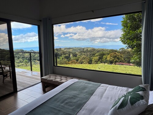 Monteverde Private Villa • Sunset, Gulf & Mountain Views