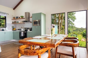Micro-ondas, fogão, cooktop, lava-louças