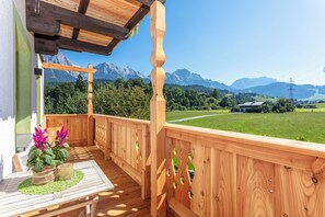 Classic Apartment, 1 Bedroom, Mountain View | Balcony view - Obermühlhof (Saalfelden am Steinernen Meer)