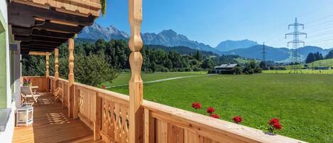 Classic Apartment, 1 Bedroom, Mountain View | Balcony