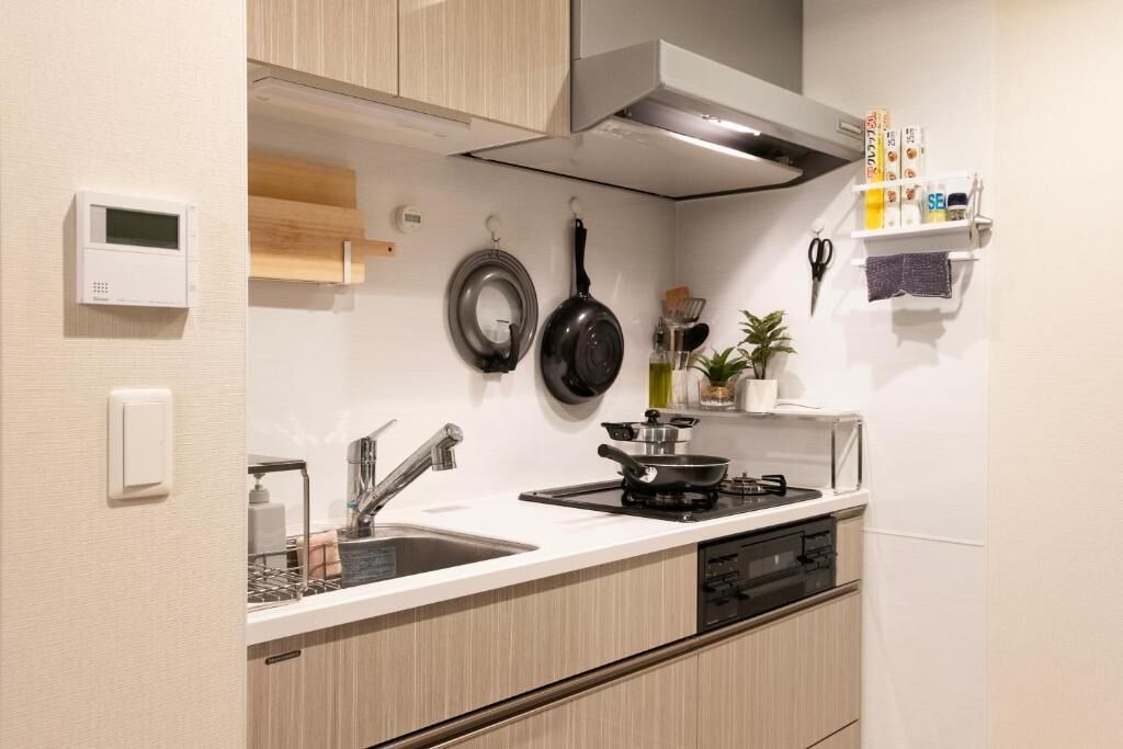 Electric kettle, toaster